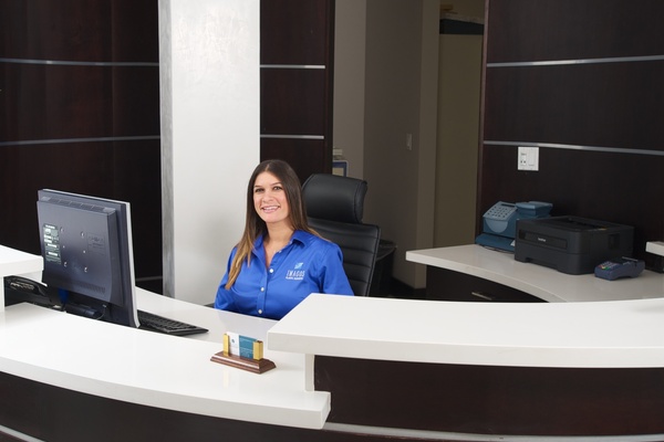 Imagos Plastic Surgery front desk